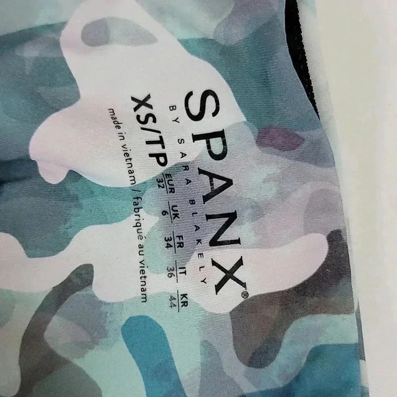 Spanx Women's Booty Boost Active Printed 7/8 Legging - - Painted Camo Pink Multi - Picture 6 of 10